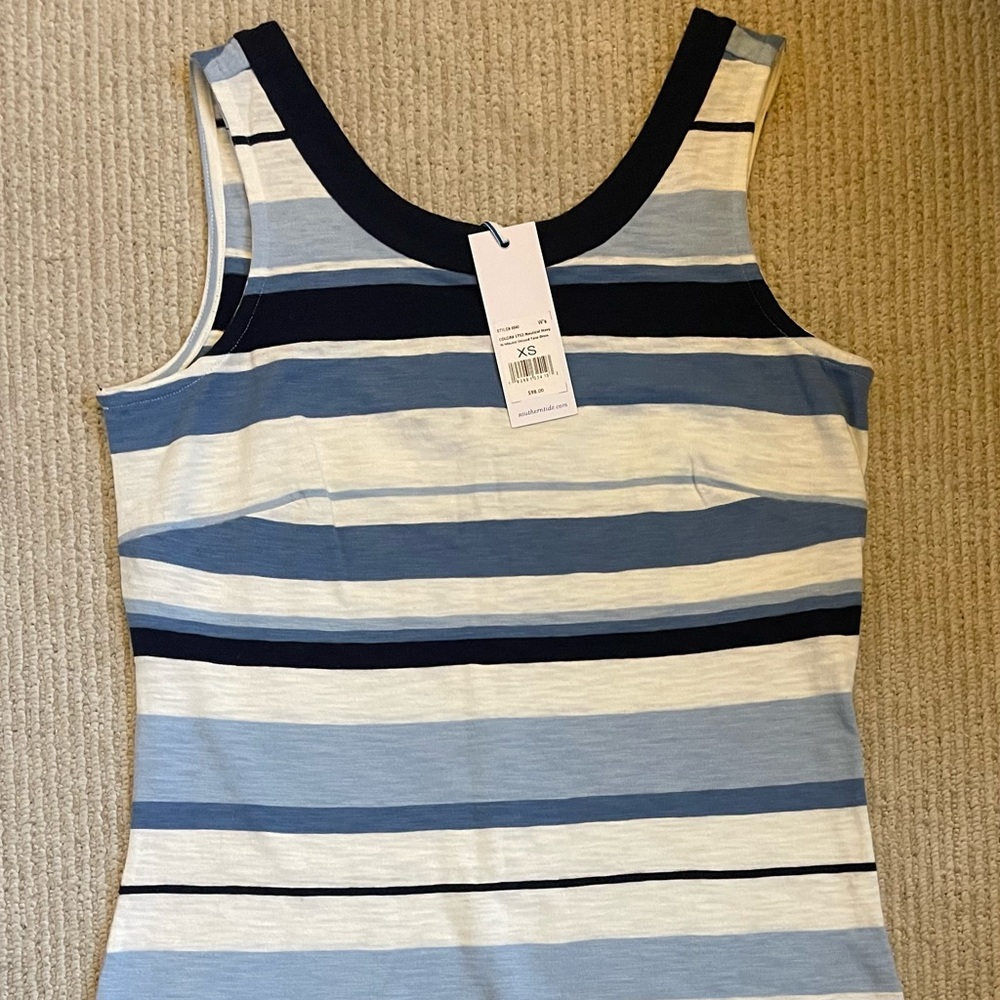 NWT dress size XS above the knee scoop neck adorable